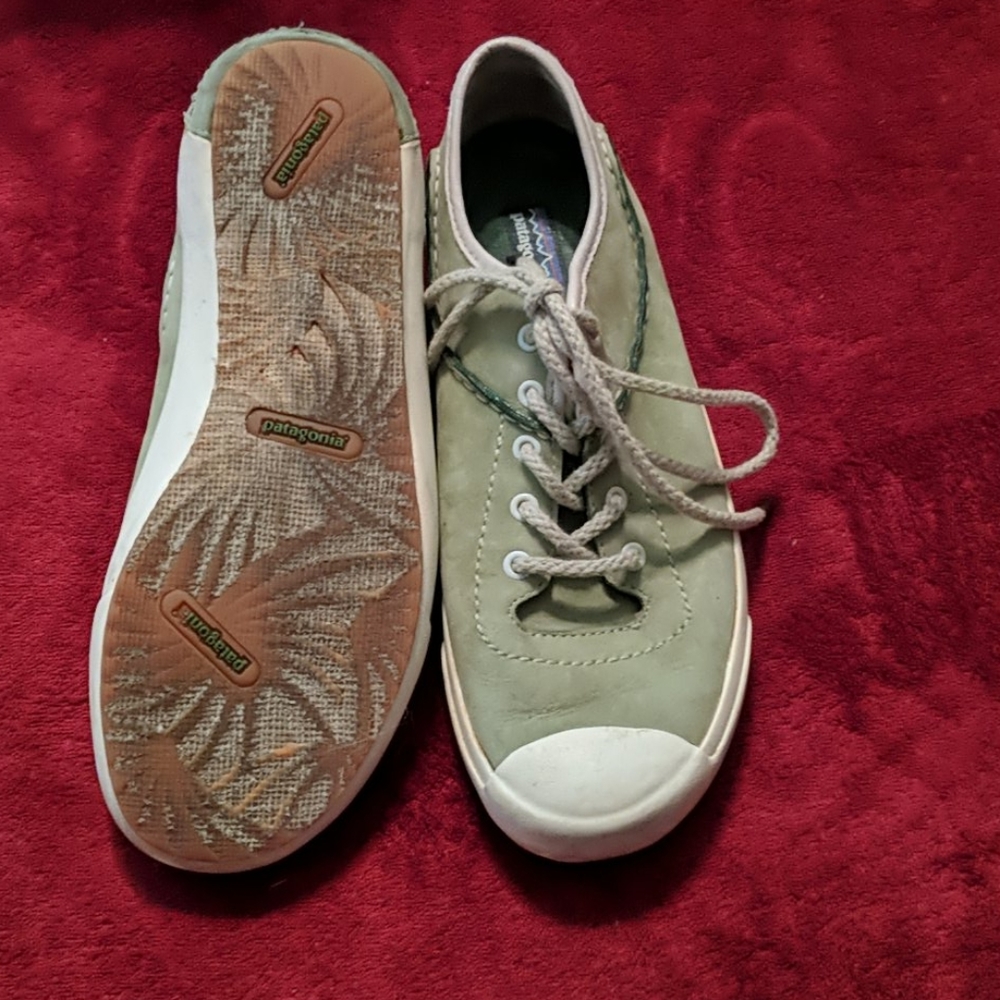 Patagonia shoes size 8